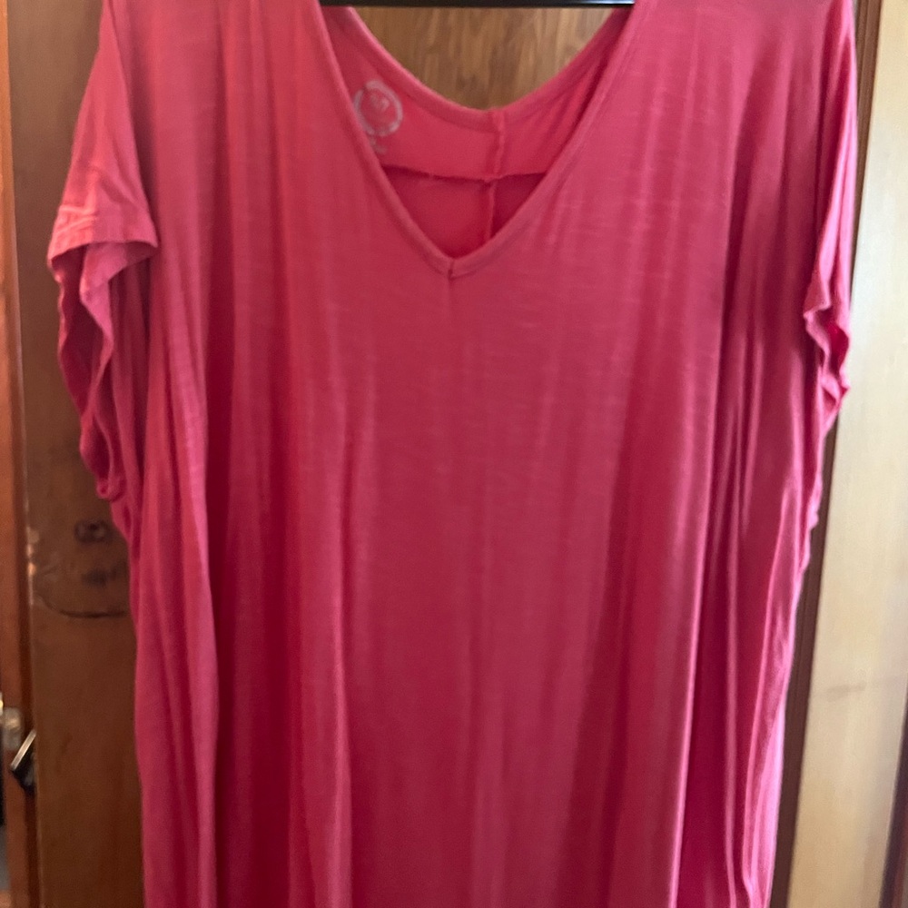 Maurices Coral Short Sleeve V-Neck Top